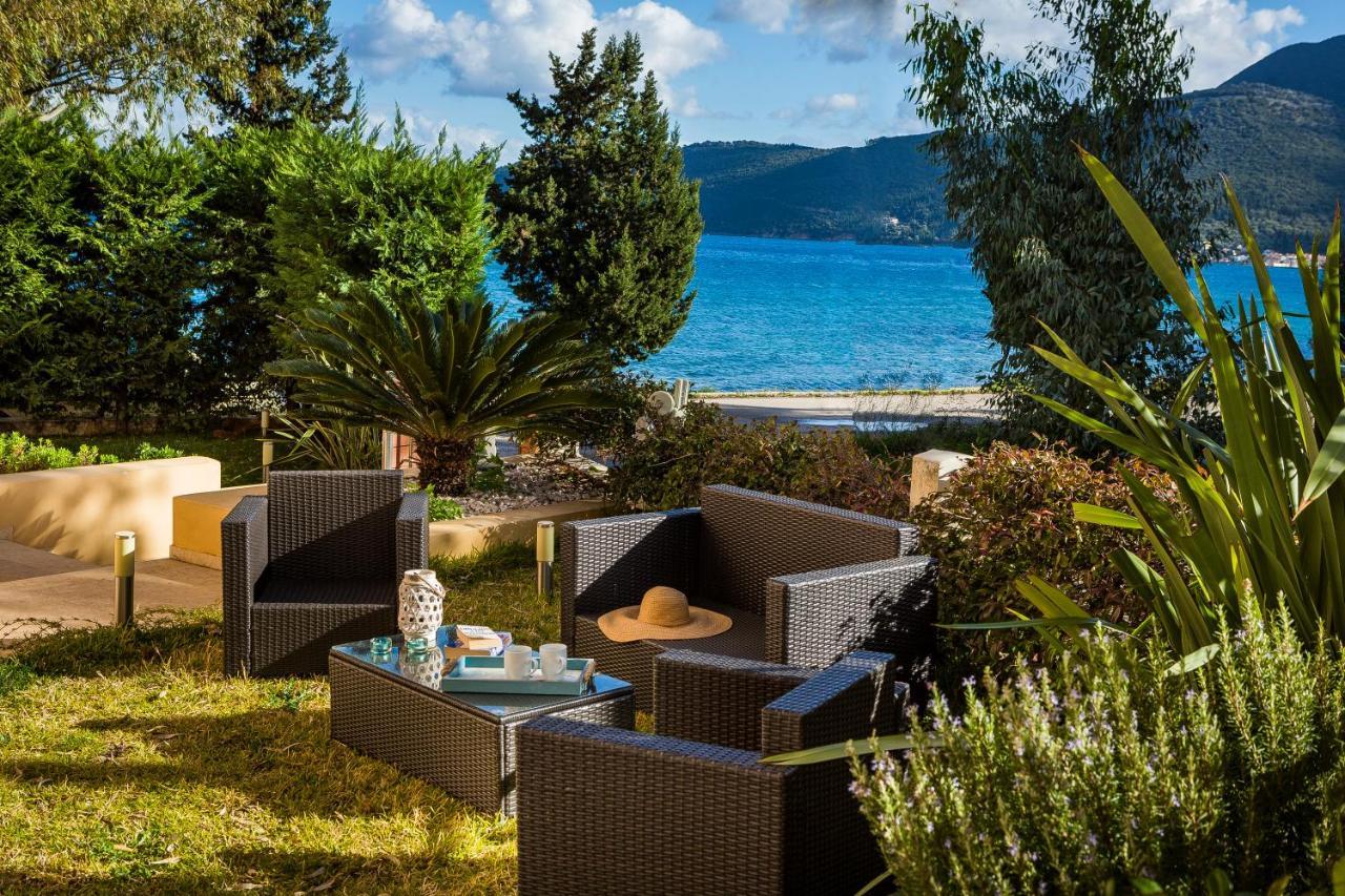 Apartment Lilly, Apartment With Communal Pool, 10 Meters From Sea Sami  Exterior photo